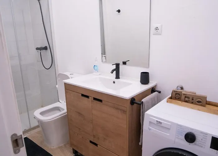 La Plaza Apartment *